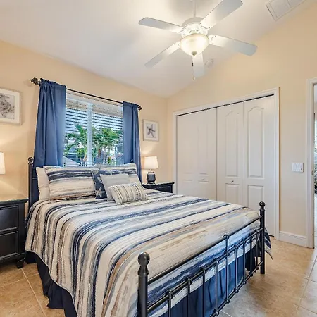 Villa Gulf Access, Heated Saltwater Pool, Sleeps 8 - Cape Coastal - Roelens Vacations
